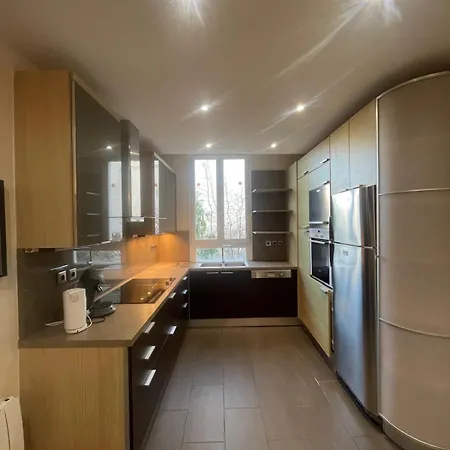 Beaubourg Le Marais Apartment